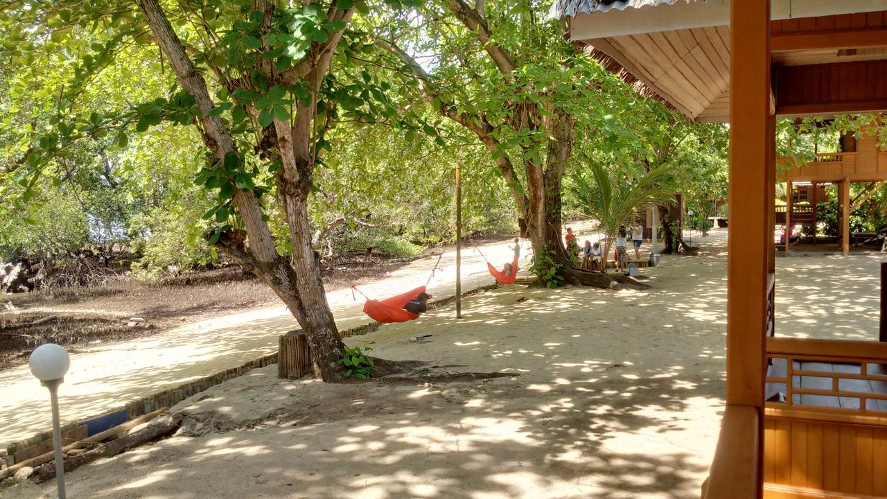 Jonaths Cottage Bunaken Zewnętrze zdjęcie